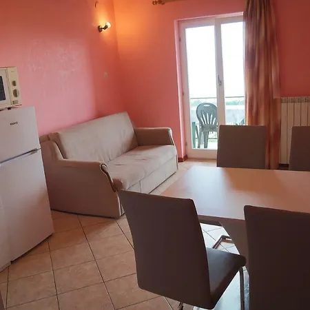 Konukevi Ivo 3*